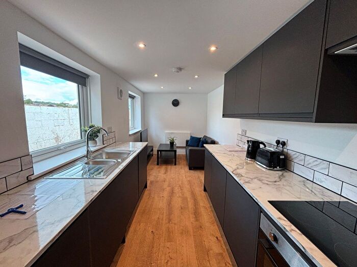 2 Bedroom End Of Terrace House To Rent In Mount Pleasant Road, Exeter, EX4