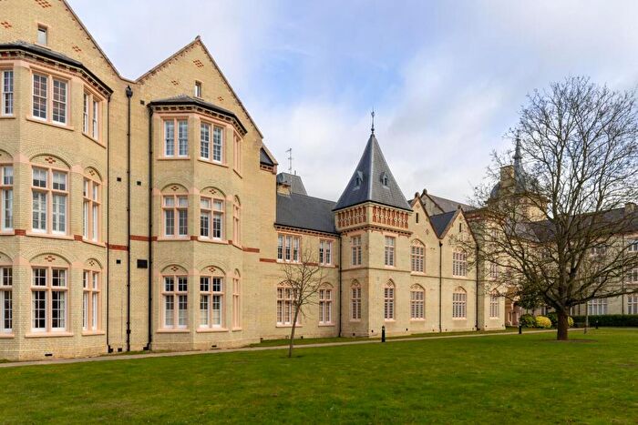 2 Bedroom Apartment To Rent In Fairfield Hall, Kingsley Avenue, Fairfield, Hitchin, SG5