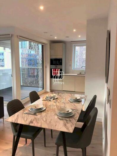 2 Bedroom Flat To Rent In London, SE17