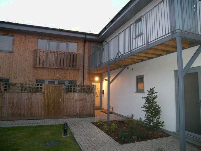 2 Bedroom Flat To Rent In London Road, Enfield, EN2