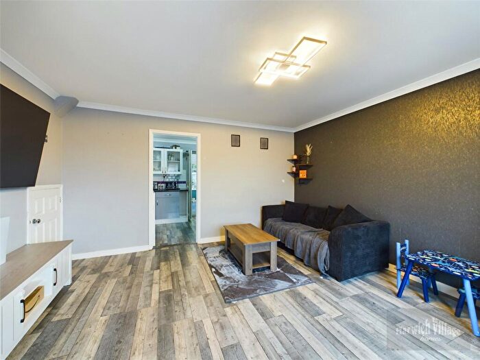 3 Bedroom Semi-Detached House For Sale In Washington Road, Dovercourt, Harwich, Essex, CO12