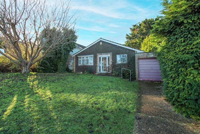 2 Bedroom Detached Bungalow For Sale In Dukes Close, Seaford, BN25
