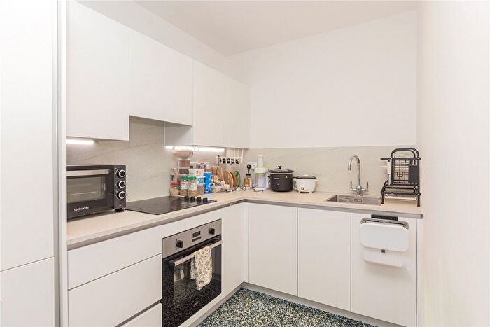 Property To Rent In Shearwater Drive, London, NW9