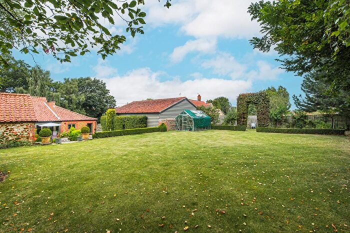 4 Bedroom Barn Conversion For Sale In Heacham, PE31