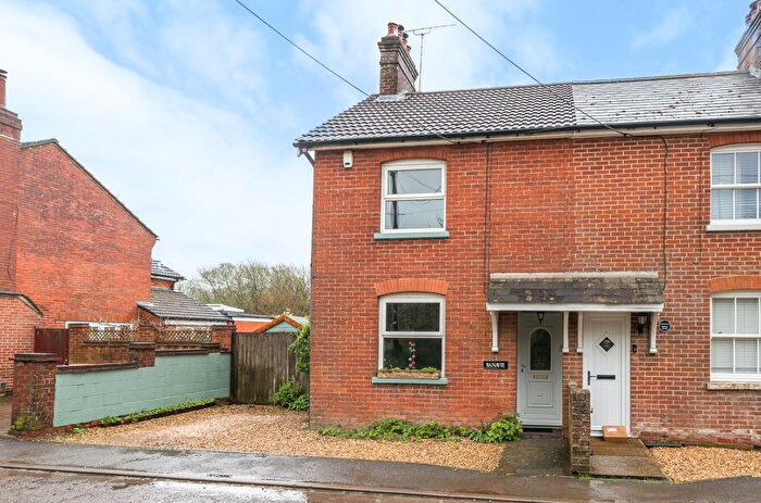 3 Bedroom Semi-Detached House For Sale In Station Road, Nursling, Southampton, Hampshire, SO16