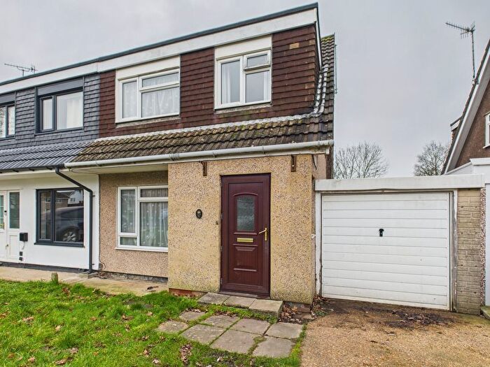 3 Bedroom Semi Detached House For Sale In Longmead Way, Tonbridge, TN10