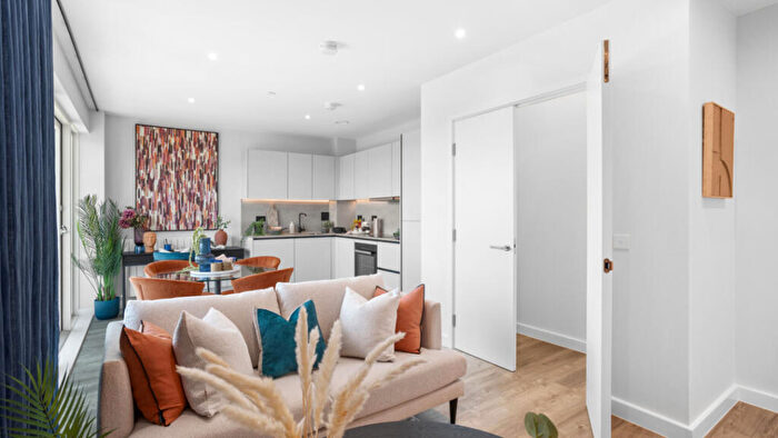 1 Bedroom Flat For Sale In Pegler Square Kidbrooke Village Greenwich, London, SE3