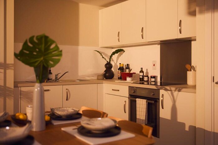 2 Bedroom Apartment To Rent In Chapel Wharf, Manchester, M3