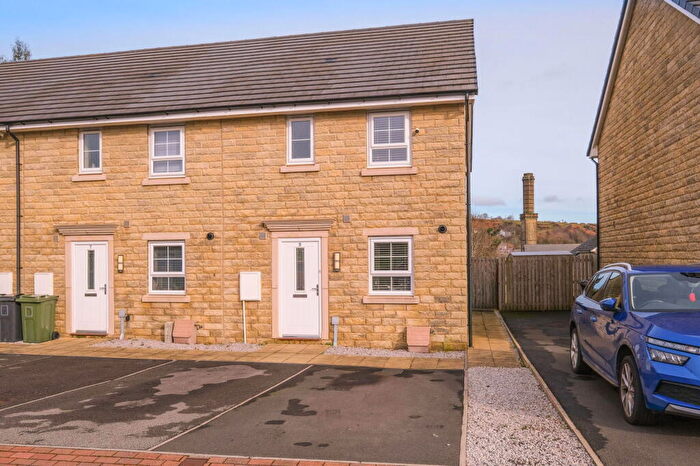 3 Bedroom End Of Terrace House For Sale In Weavers Avenue, Golcar, Huddersfield, HD7