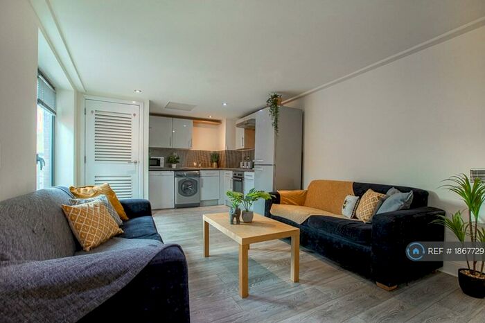 4 Bedroom Flat To Rent In Regent Terrace, Sheffield, S3