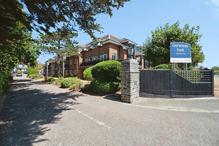 2 Bedroom Flat For Sale In Sea Front, Hayling Island, Hampshire, PO11