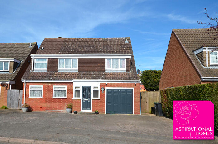 5 Bedroom Detached House For Sale In Holmes Avenue, Raunds, NN9