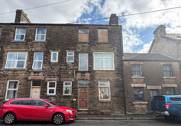 3 Bedroom Terraced House For Sale In Torr Street, Buxton, Derbyshire, SK17