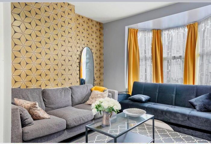 2 Bedroom Flat To Rent In Birm-S - Stanmore Road, West Midlands, B16