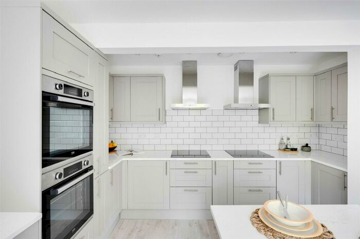 6 Bedroom House To Rent In Hollywood Road, Bristol, BS4