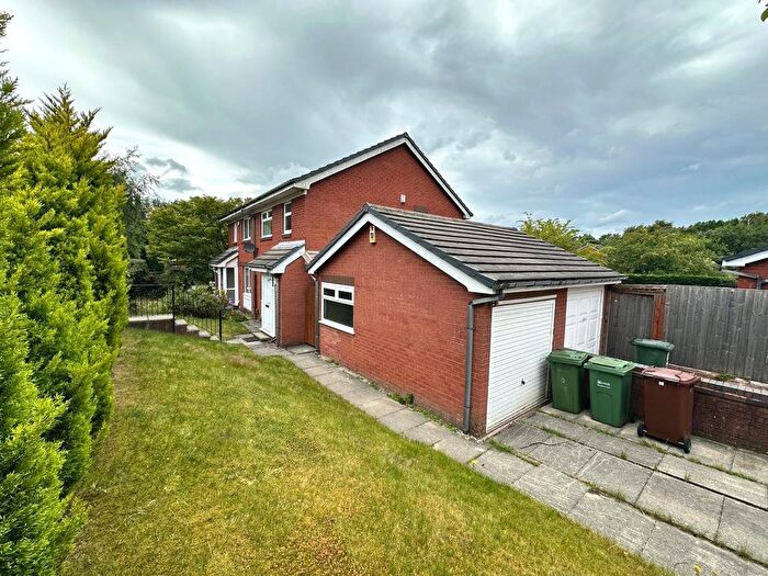 3 Bedroom Semi-Detached House To Rent In Osprey Grove, Leeds, West Yorkshire, LS17