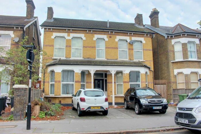 Studio To Rent In Oakfield Road, Croydon, CR0