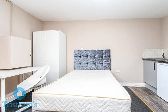 Studio To Rent In Alfreton Road, Radford, NG7