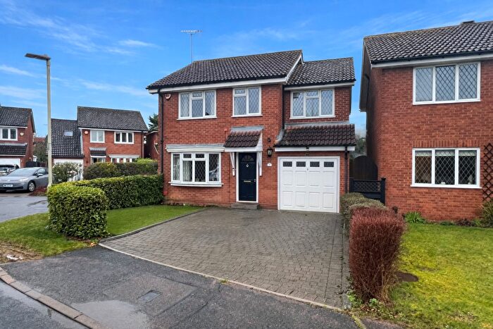 4 Bedroom Detached House For Sale In Beverley Gardens, Welwyn Garden City, AL7