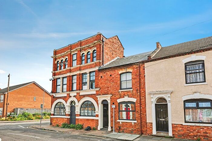 2 Bedroom Flat For Sale In Palmerston Road, Northampton, NN1