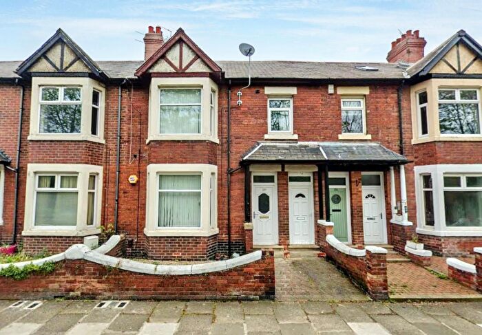 2 Bedroom Flat To Rent In Holly Avenue, Wallsend, Tyne And Wear, NE28