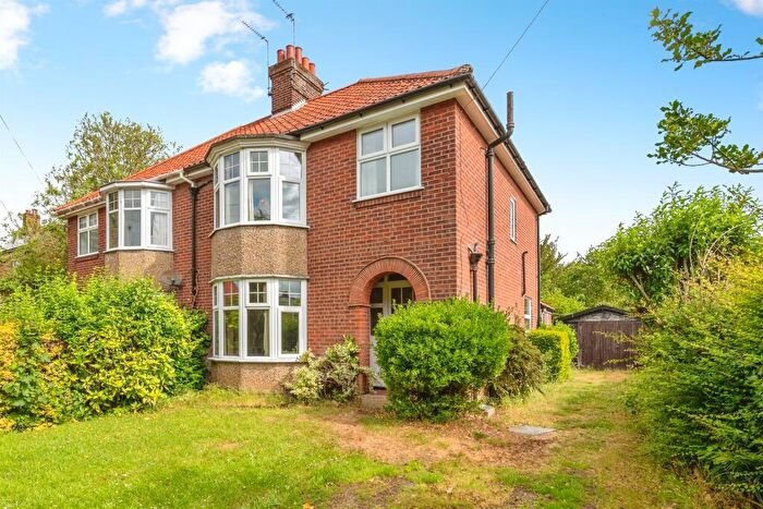 3 Bedroom Semi-Detached House For Sale In Cherry Tree Lane, North Walsham, NR28