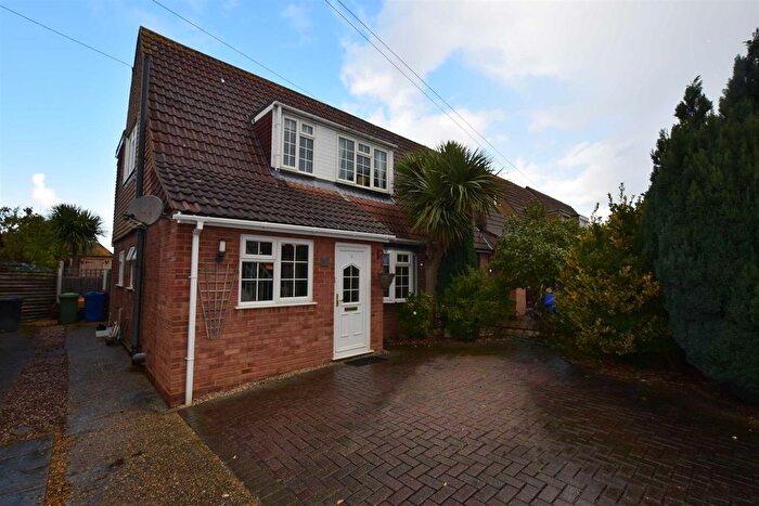 3 Bedroom Semi-Detached House To Rent In Monks Haven, Corringham, Stanford-Le-Hope, SS17