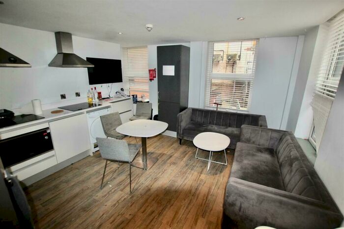 8 Bedroom Apartment To Rent In - Hounds Gate, Nottingham, NG1