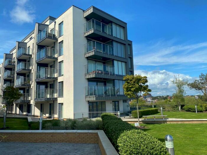 2 Bedroom Flat To Rent In Beacon Road, , Bournemouth, BH2