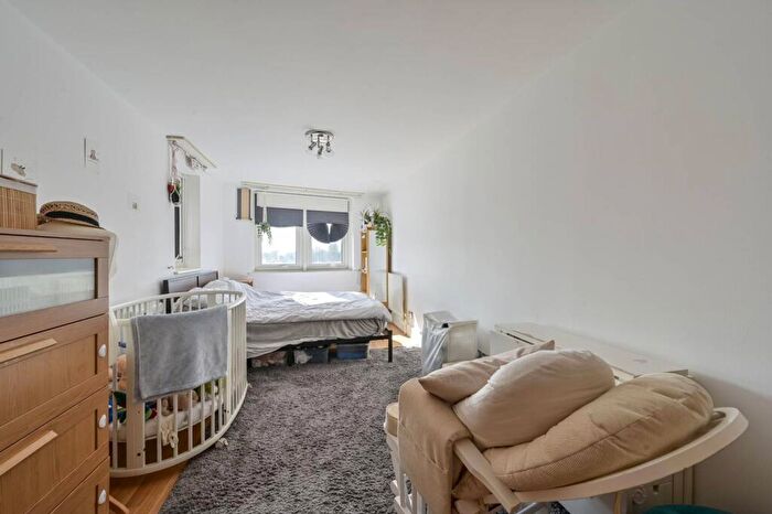 2 Bedroom Flat To Rent In Garricks House, Kingston, Kingston Upon Thames, KT1