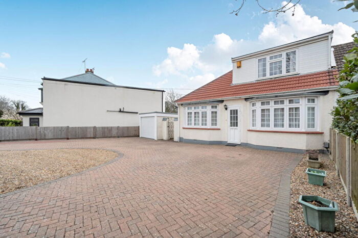 3 Bedroom Semi-Detached House For Sale In Chain Free - Substantial Home In Premier Location, ME7