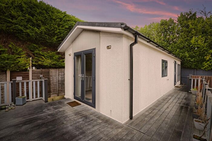 1 Bedroom Park Home For Sale In Alder Avenue, Knaresborough, HG5