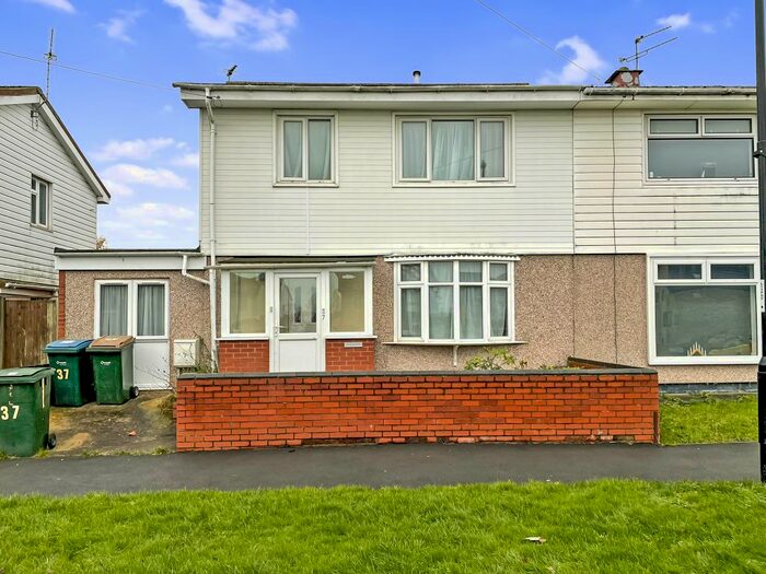 5 Bedroom Semi-Detached House To Rent In Whitchurch Way, Coventry CV4