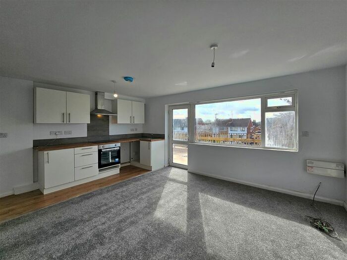 1 Bedroom Flat To Rent In Whitwick Way, Off Anstey Lane, Leicester, LE3