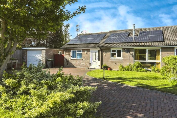 3 Bedroom Bungalow For Sale In Andrews Close, Debenham, Stowmarket, Suffolk, IP14