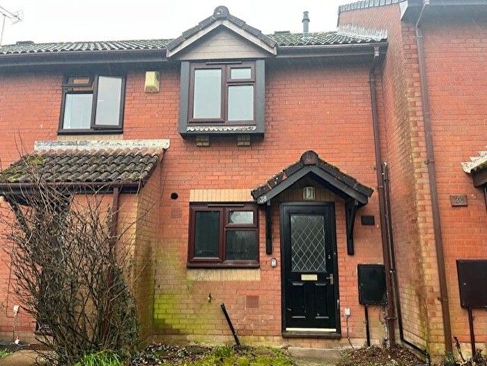 2 Bedroom Semi Detached House To Rent In Clover Way, Hedge End, SO30