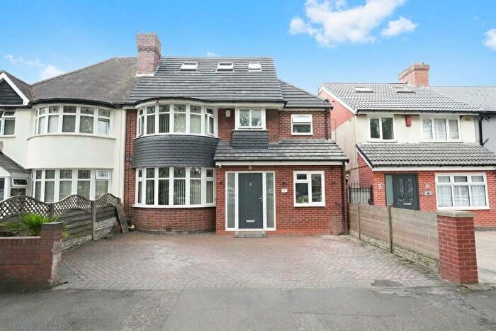 5 Bedroom Semi Detached House For Sale In Greenwood Avenue, Birmingham, B27