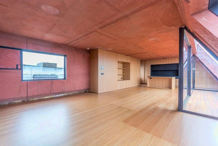 2 Bedroom Flat To Rent In Upper Street, Islington, London, N1