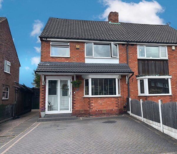 3 Bedroom Semi-Detached House For Sale In Cookesley Close, Great Barr, Birmingham, B43