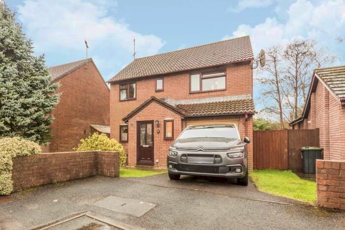 4 Bedroom Detached House For Sale In Chapel Mead, Penperlleni, Pontypool, NP4