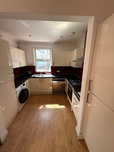 5 Bedroom Terraced House To Rent In Diana Street, Cardiff, CF24