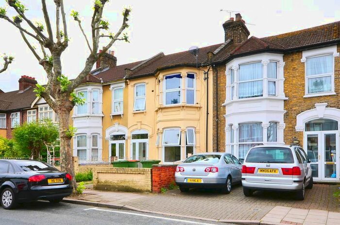 Studio To Rent In Terrace Road, Plaistow, London, E13