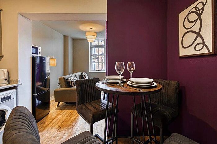 2 Bedroom Apartment To Rent In Golf Open - Coronation Walk - Sleeps, PR8