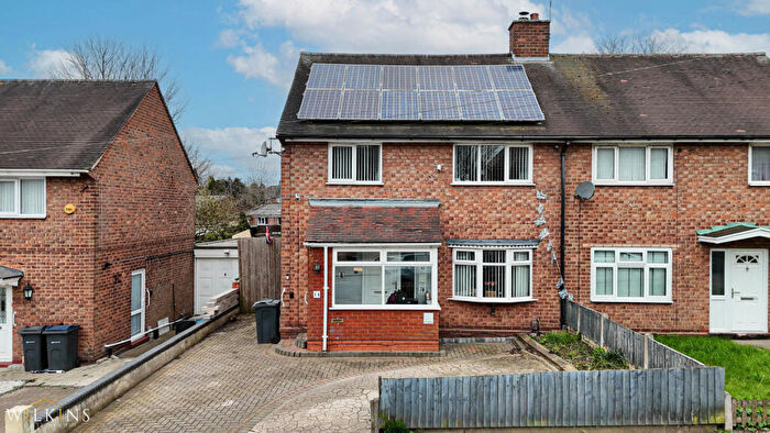 3 Bedroom Semi Detached House For Sale In Brockwell Road, Birmingham, West Midlands, B44