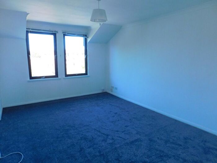 3 Bedroom Flat To Rent In Headland Court, Garthdee, Aberdeen, AB10