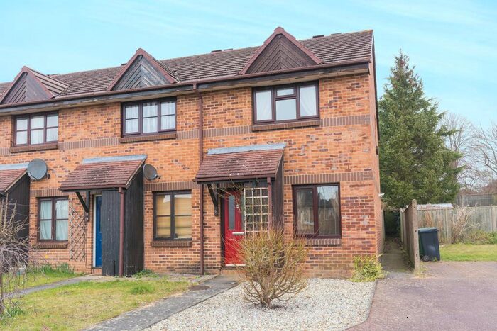 2 Bedroom End Of Terrace House To Rent In Pheasant Walk, Littlemore, OX4