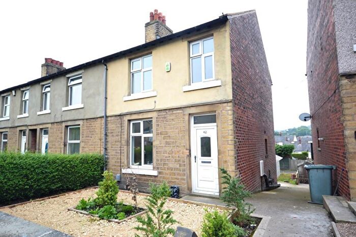 4 Bedroom Terraced House For Sale In Long Lane, Huddersfield, HD5