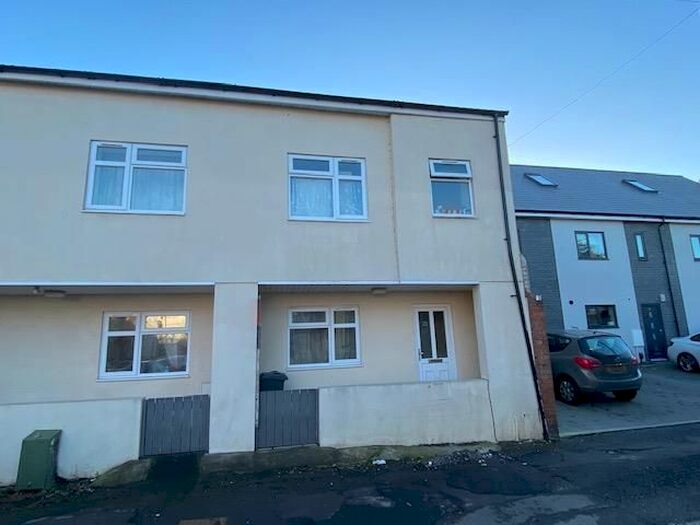 3 Bedroom Property To Rent In Elm Street, Roath, Cardiff CF24