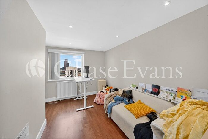 1 Bedroom Flat To Rent In Crawford Building, Whitechapel High Street, Aldgate, London, E1