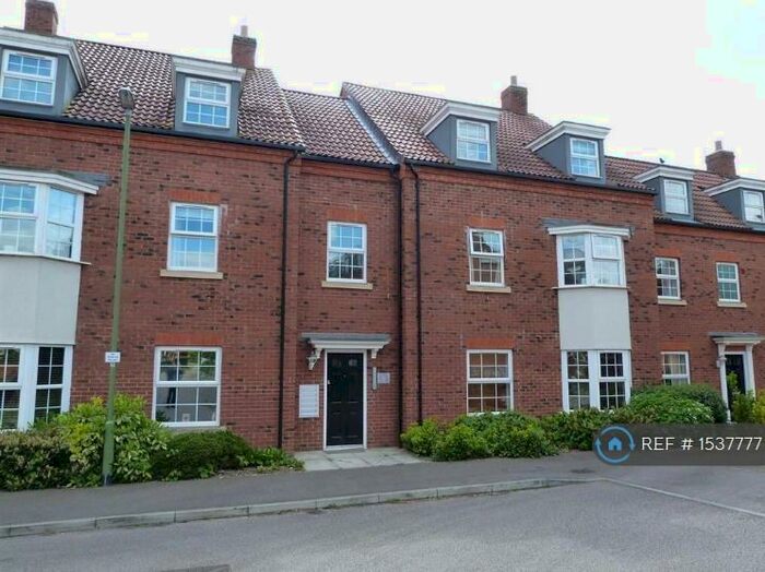 1 Bedroom Flat To Rent In Sefton Court, Welwyn Garden City, AL8